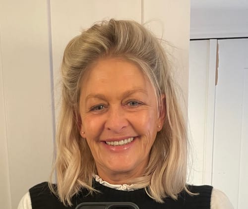 Customer photo review of Remy Human Hair Invisible Wire Extension - Platinum Blonde Balayage