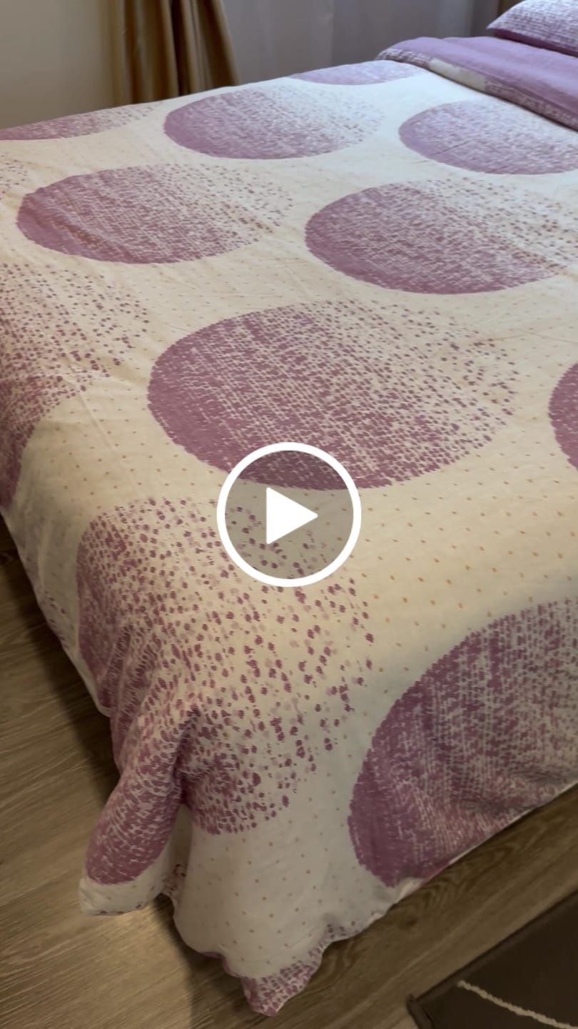 Customer video review of Getha Togetha Victoria Adams Latex Pillow