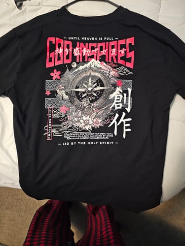 Customer photo review of Pariah 'Compass' Staple T-Shirt