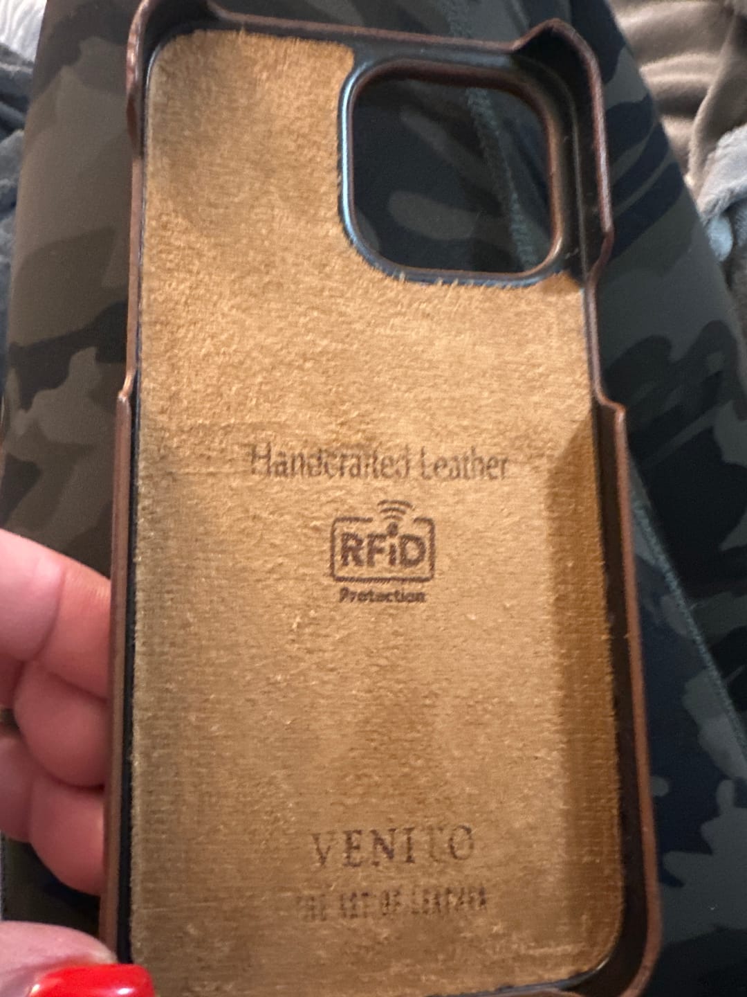 Customer photo review of Florence RFID Blocking Leather Wallet Case for iPhone 14 Pro Max