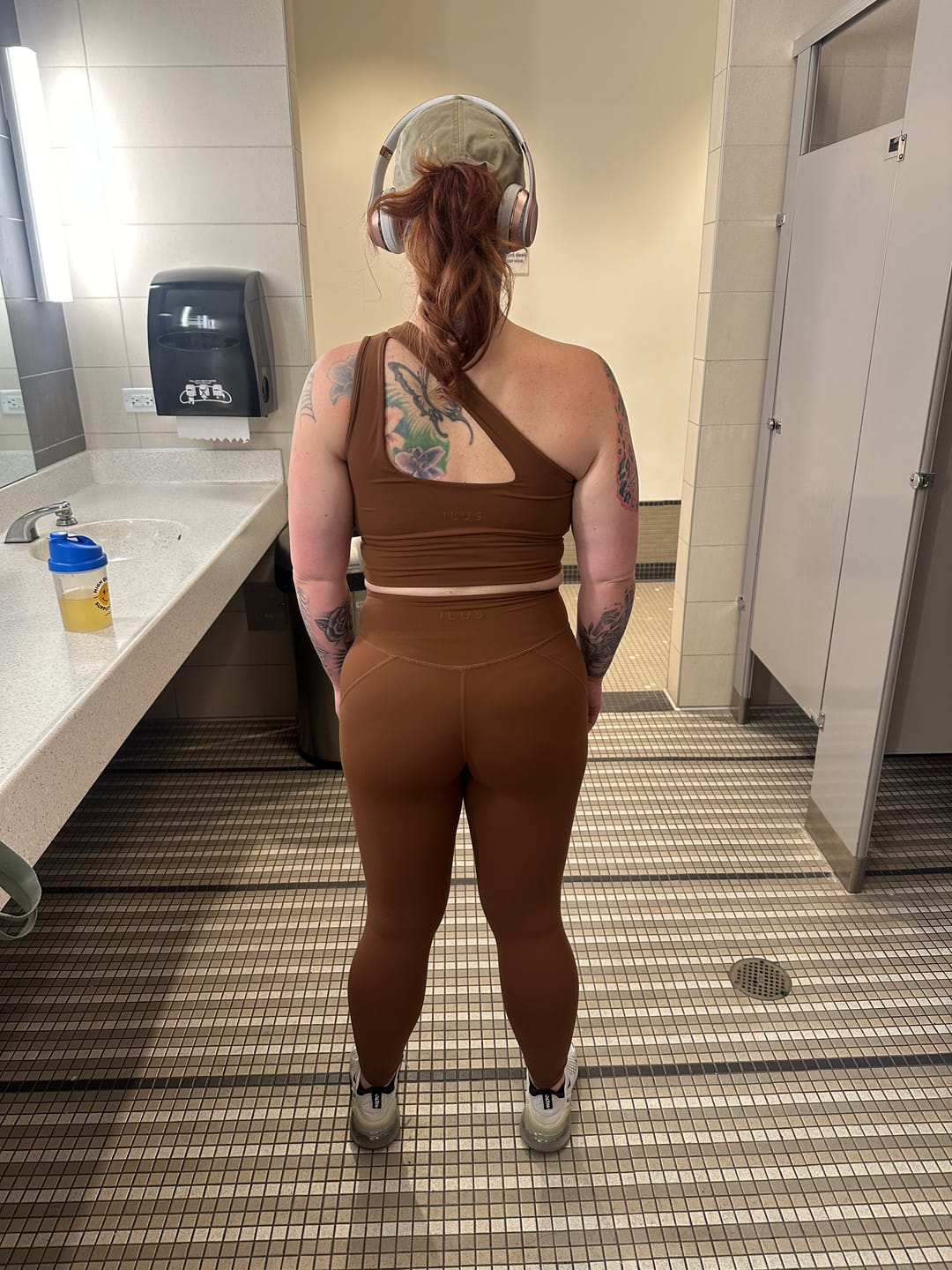 Customer photo review of CONFIDENCE NUDE LEGGINGS