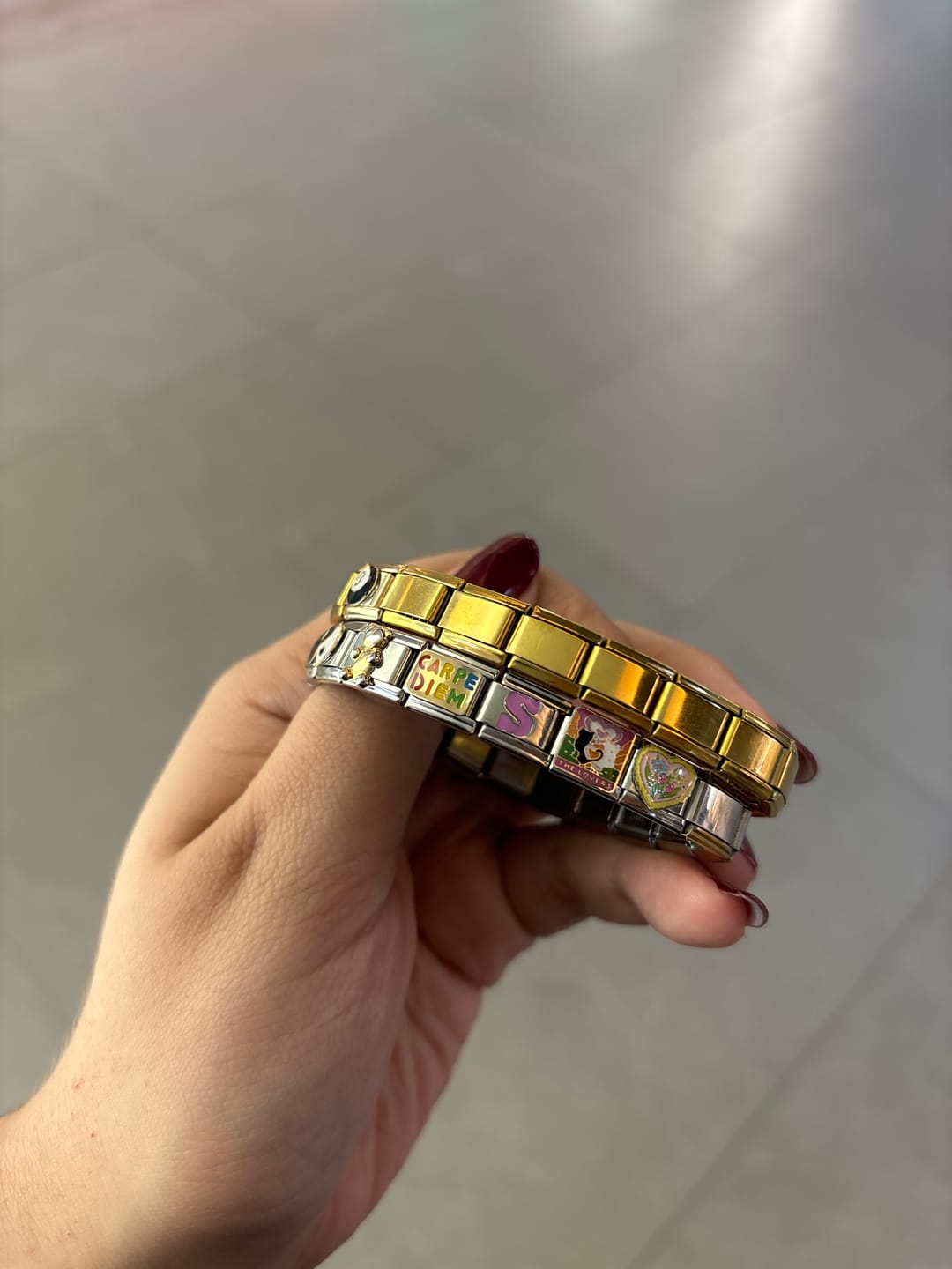 Customer photo review of Charm Inicial Lila