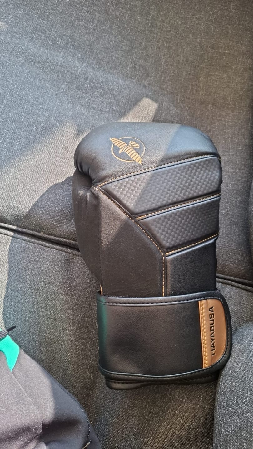 Customer photo review of Hayabusa Bokshandschoenen T3 - Zwart/Goud