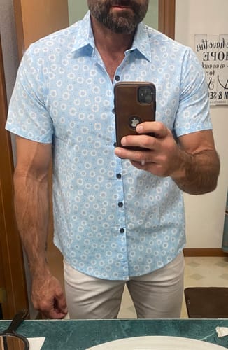 Customer photo review of Men's Floral Tropical Hawaiian Short Sleeve Shirt Shirt