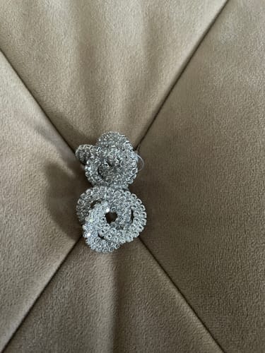 Customer photo review of Orecchini Nodo Strass