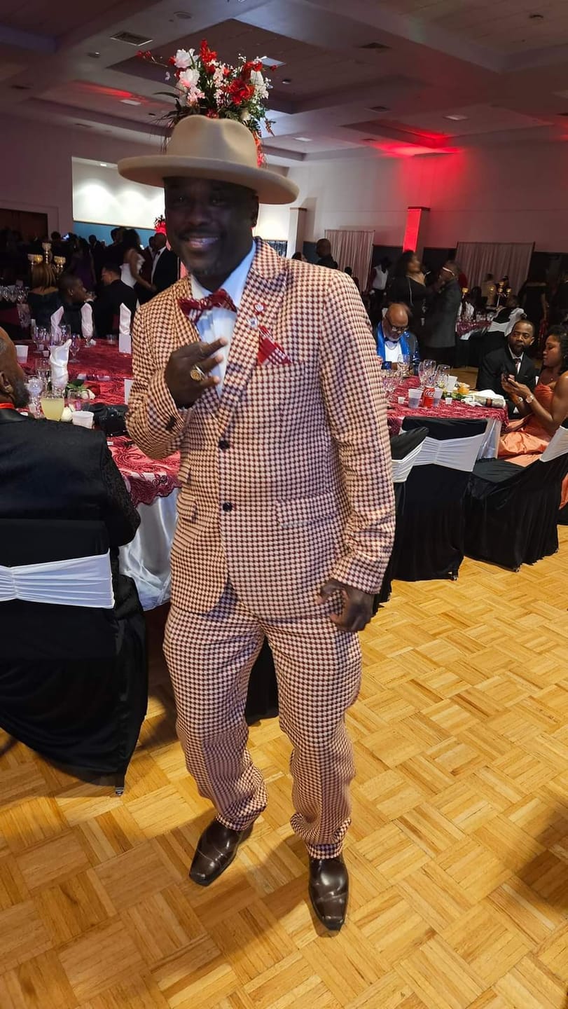 Customer photo review of Houndstooth Krimson Blazer