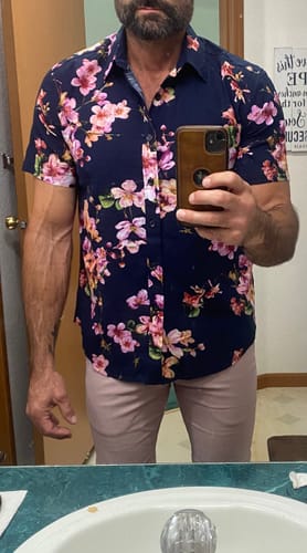 Customer photo review of Men's Floral Cotton Tropical Hawaiian Shirt