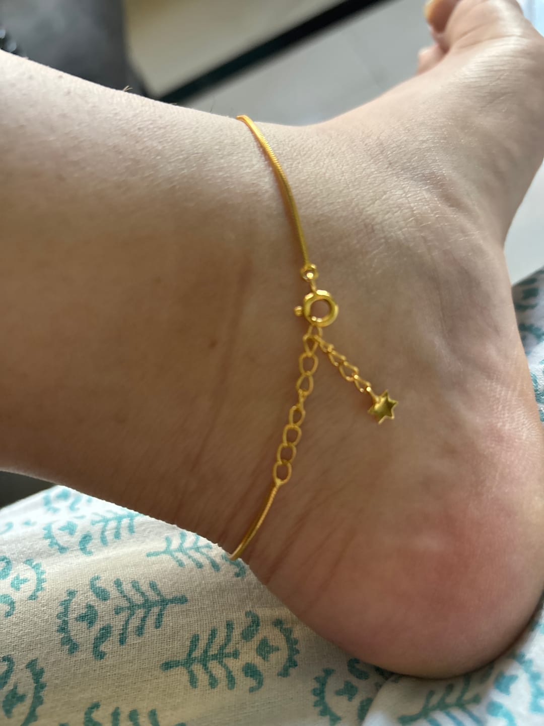 Customer photo review of Snake Chain Anklet