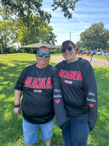 Customer photo review of Personalized Glitter Custom Name Mimi Nana Grandma Est And Kids Sweatshirt