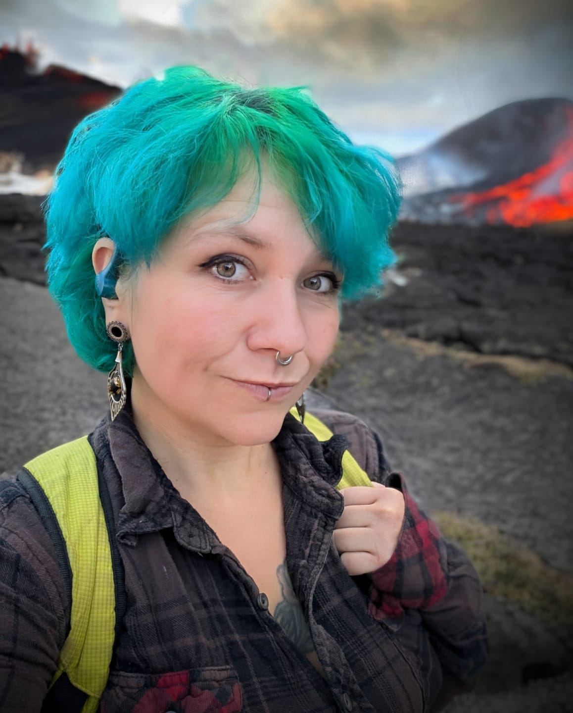 Customer photo review of Maggie Dark Green Direct Hair Color
