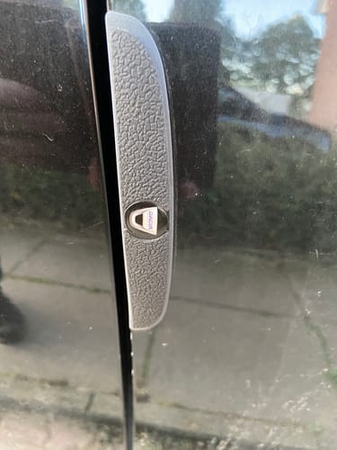 Customer photo review of Stoß- und kratzfeste Türschutzleisten (4 Stück)