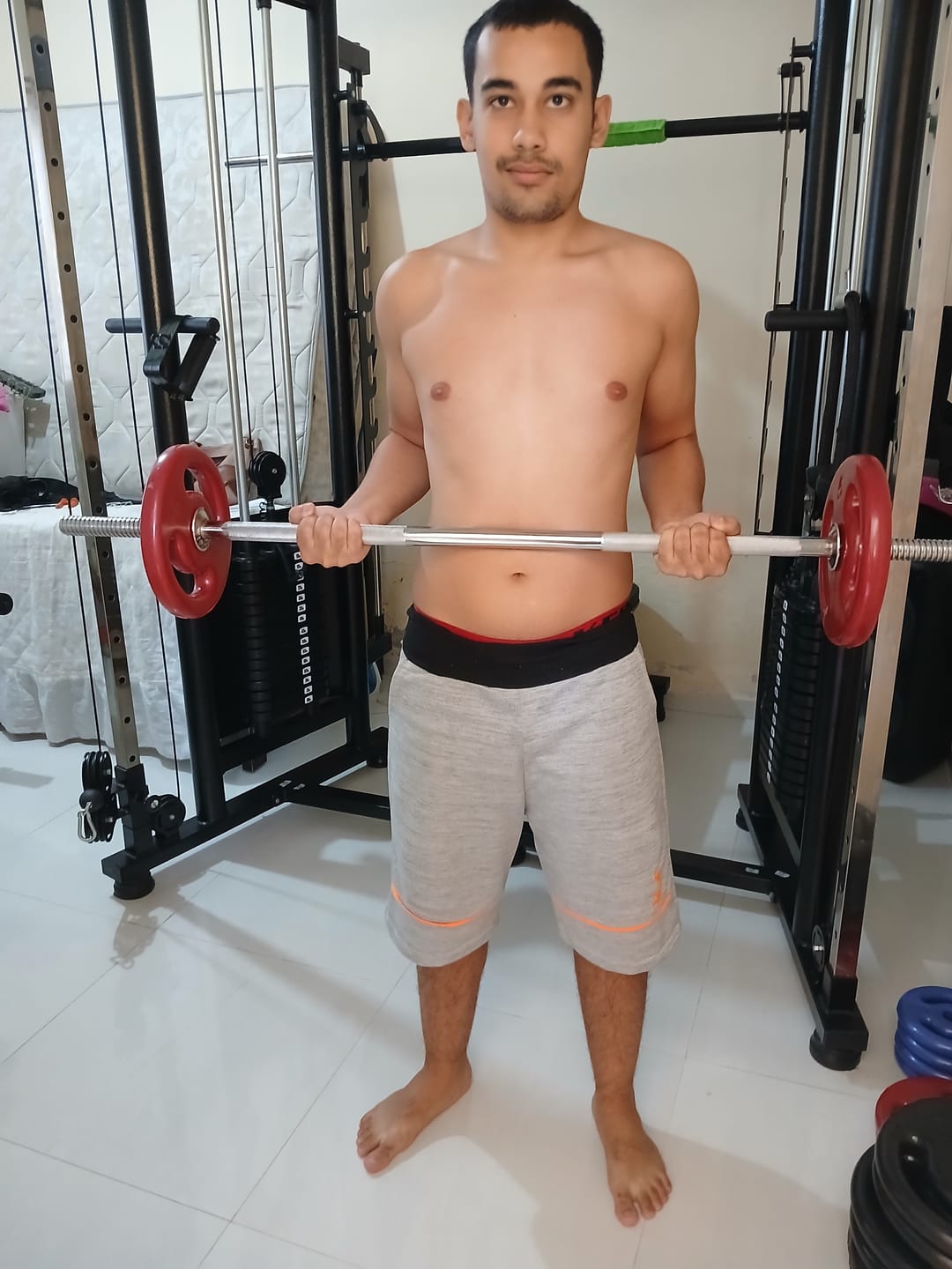 Customer photo review of Barra Reta 2,00M 28,57mm Maciça Cromada Com Presilhas