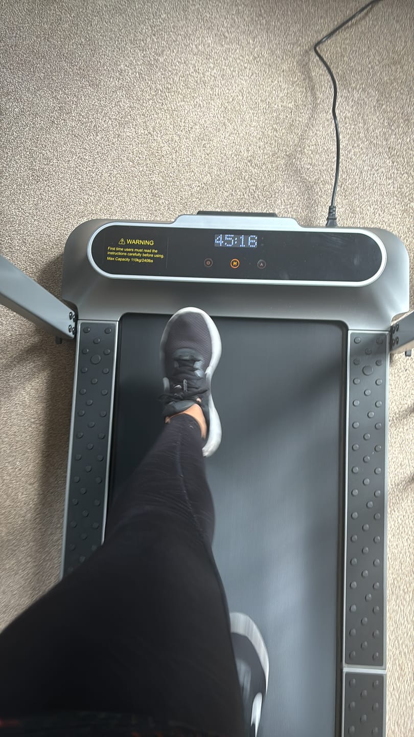 Customer photo review of WalkingPad R2 Walk&Run 2IN1 Folding Treadmill 7.5 MPH 240 lbs For UK