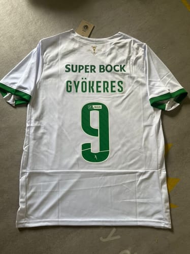 Customer photo review of Viktor Gyökeres Sporting Lisbon 2024-2025 New Season Football Jersey