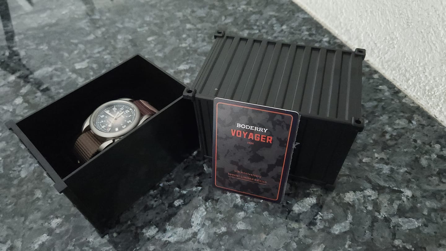 Customer photo review of VOYAGER - 5th Anniversary Special Limited Edition [888]