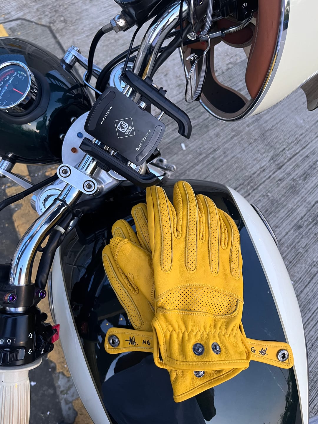 Customer photo review of バイカーグローブ　本革パンチングメッシュ