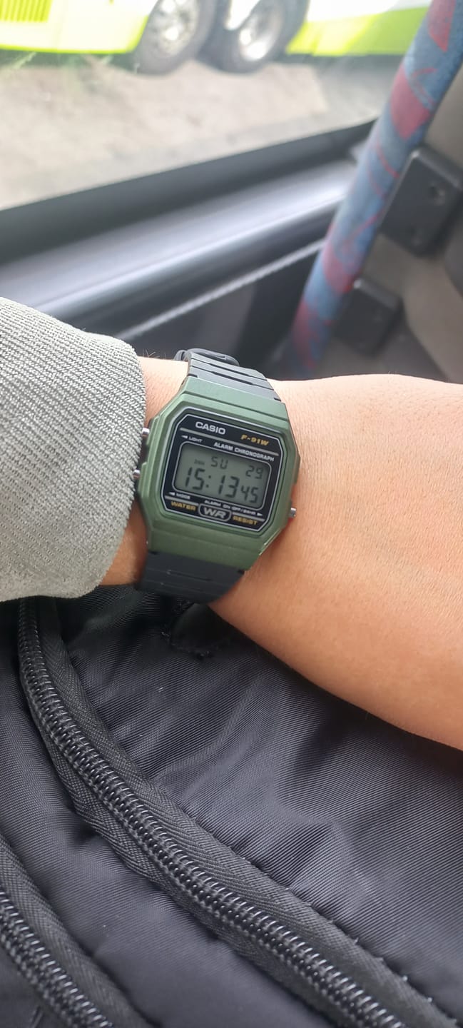 Customer photo review of Reloj Casio Vintage F-91WM-3ADF Verde/Negro