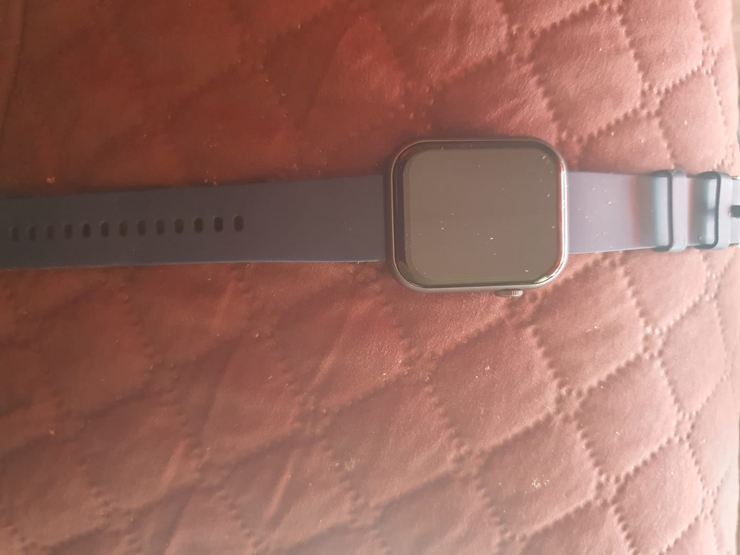 Customer photo review of Top Performance Smartwatch mit Gesundheitstracking / IP67 Wasserdichtigkeit / 35 Tage Akkulaufzeit / 100 Sportmodi