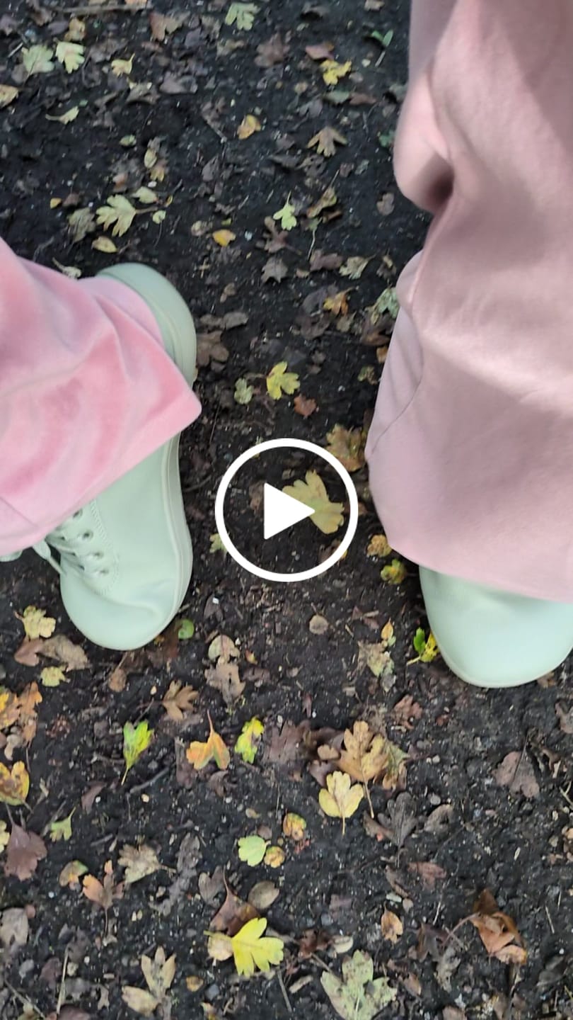 Customer video review of Spruce - Winter Barefoot Shoes
