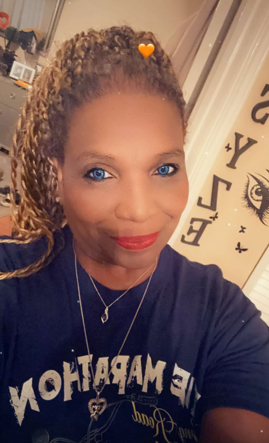 Customer photo review of New York Blue Prescription Coloured Contact Lenses