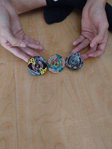 Customer photo review of Beyblade Burst 3on3 Pack de Combat Booster