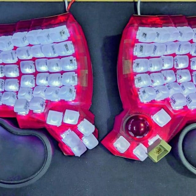 Customer photo review of DES Keycap Set, ergonomic sculpted keycaps