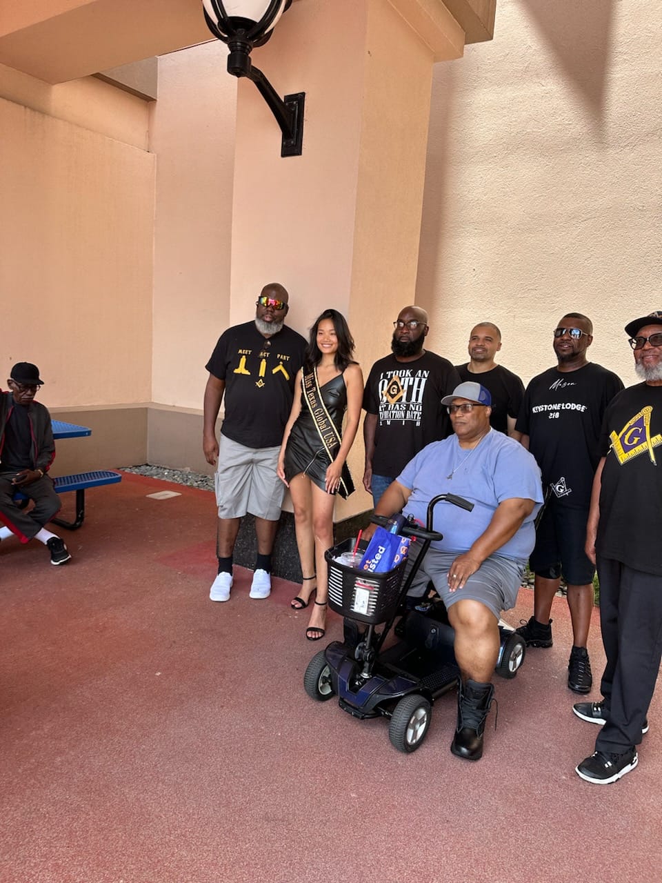 Customer photo review of Multiday Rental 3 Wheel 400 Pound Rated Scooter