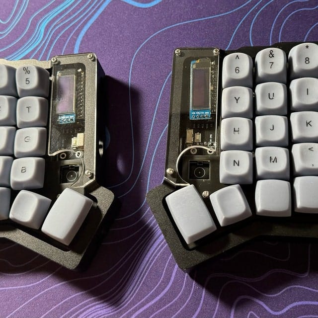 Customer photo review of DES Keycap Set, ergonomic sculpted keycaps