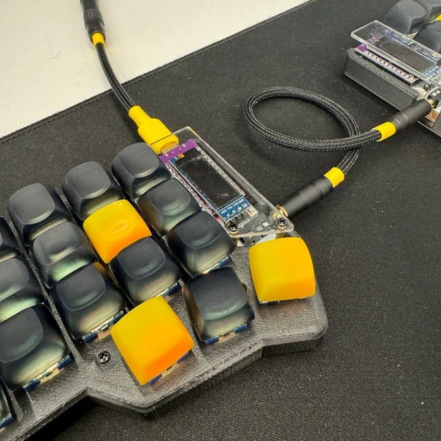 Customer photo review of DES Keycap Set, ergonomic sculpted keycaps