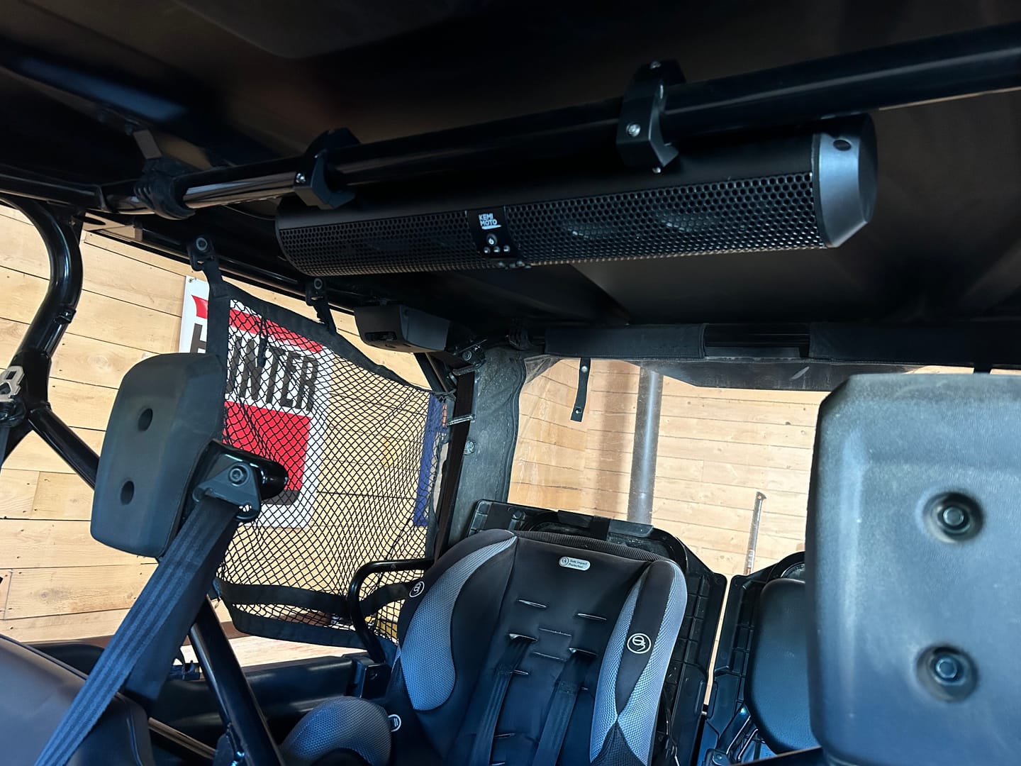 Customer photo review of 6 Speaker UTV Bluetooth Sound Bar for 1.56"-2.25" Roll Bar
