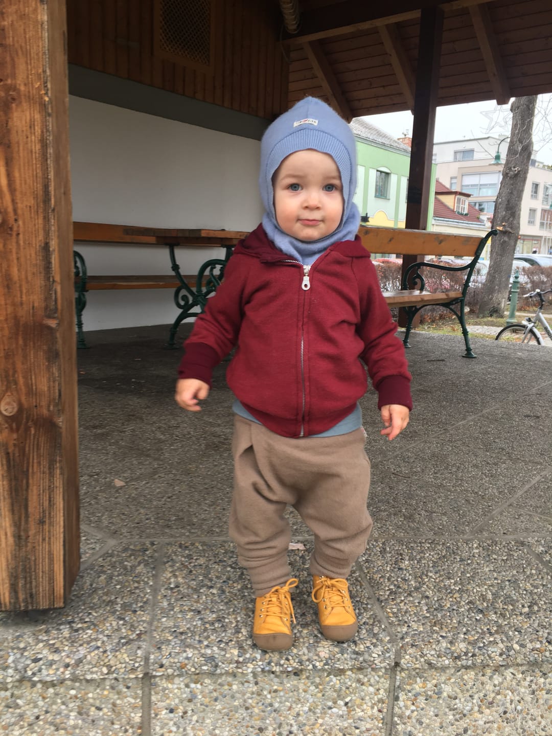 Customer photo review of Upcycling Kaschmir Kapuzenschal Rot