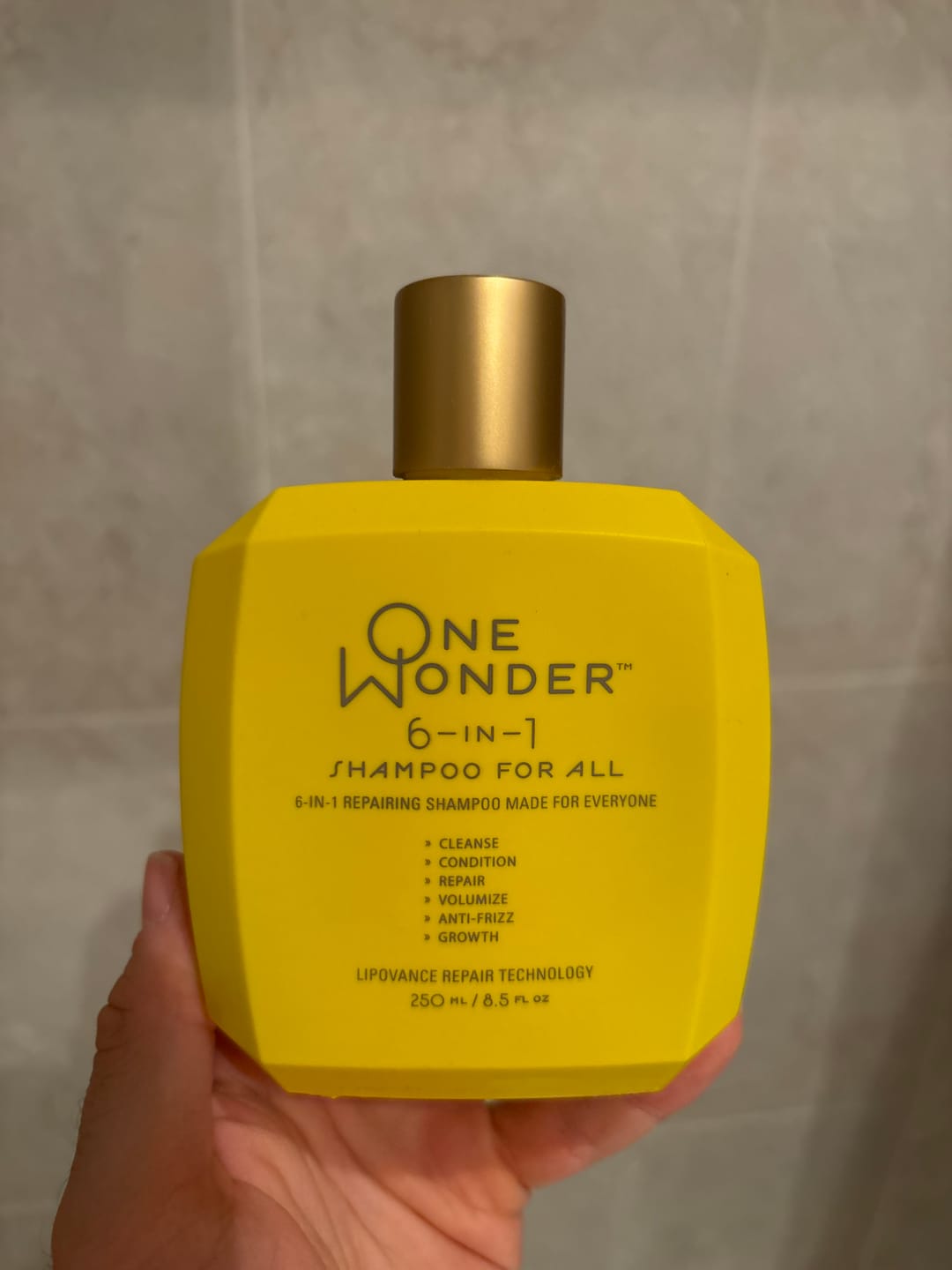 Customer photo review of ONE WONDER™ 6-IN-1 shampoo for all