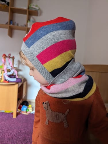 Customer photo review of Upcycling Kaschmir Kapuzenschal Frosch meliert