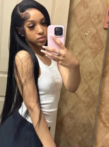 Customer photo review of Parting Max 9×6 Glueless Wear Go Straight Wigs Ready To Wear 180% Density