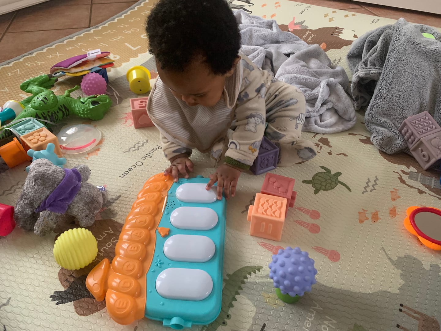 Customer photo review of World map and alphabet play mat