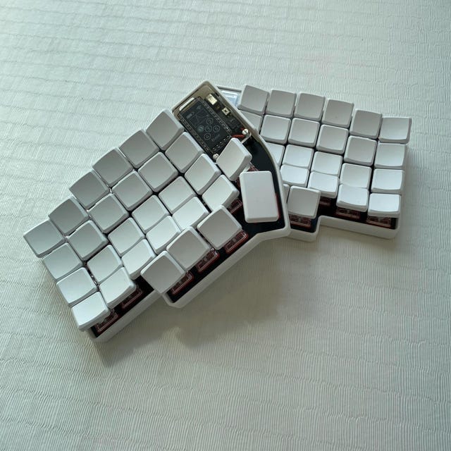Customer photo review of Lily58 Tilting Kit (Kailh Choc switches)