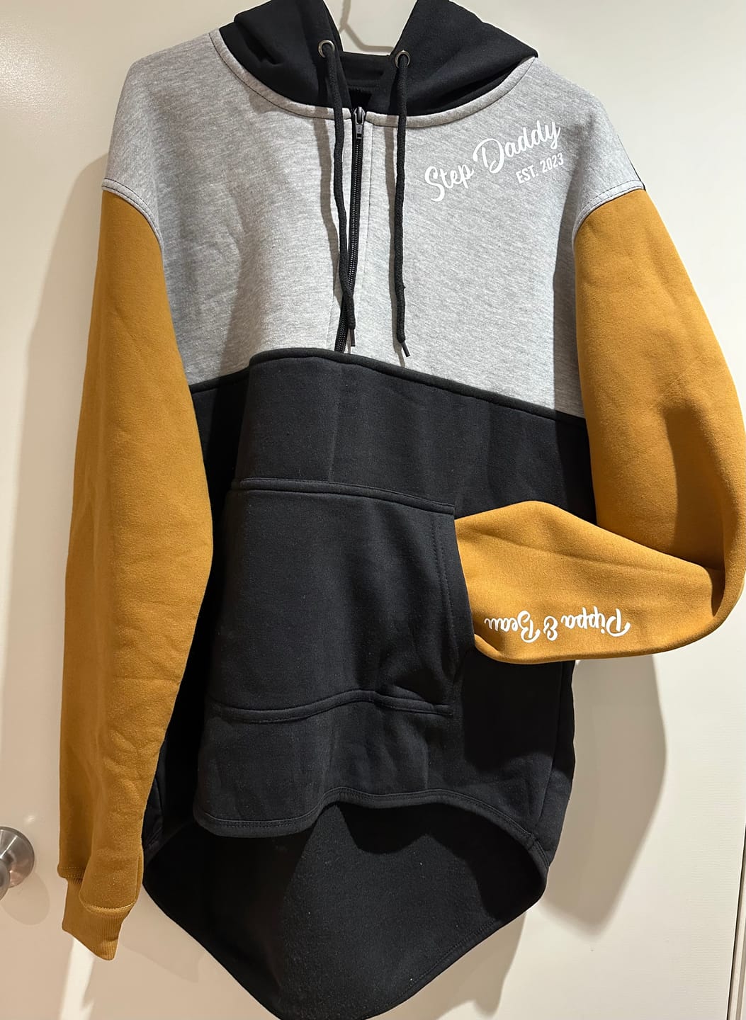 Customer photo review of Dad's Day Gift Box | Hoody & Stubby Holder