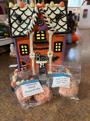 Customer photo review of Almond Rum Pound Cake Grubby Wax Melts- You Pick Size & Strength