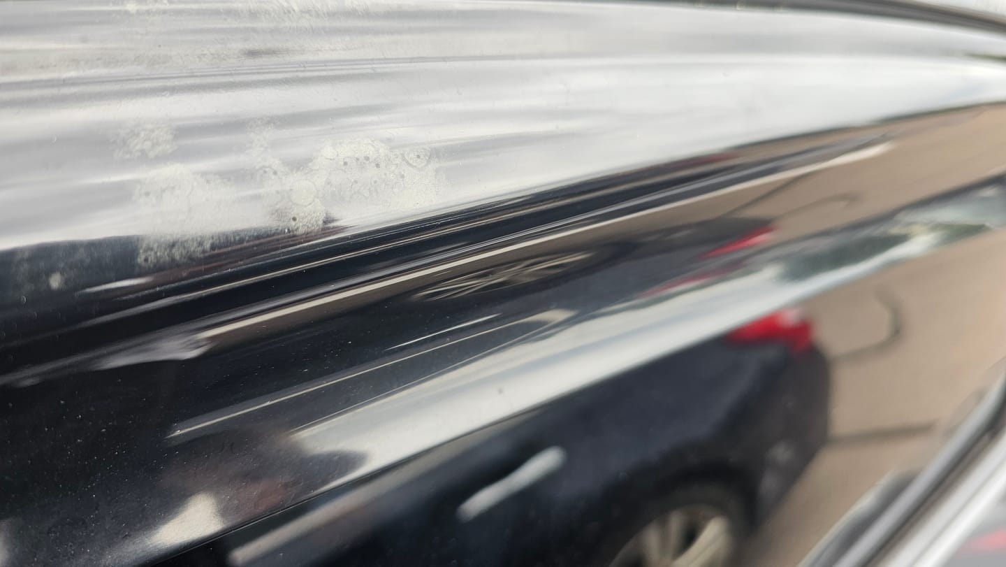 Customer photo review of 2016-21 Honda Civic Hatchback Tape-On Window Visors Wind Deflectors Rain Guards
