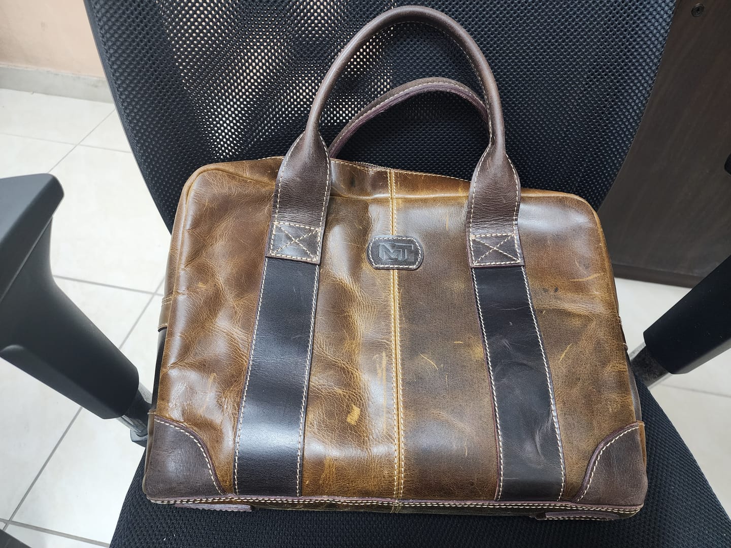 Customer photo review of MaheTri Brown Jefferson Briefcase