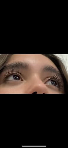 Customer photo review of Suero para pestañas y cejas