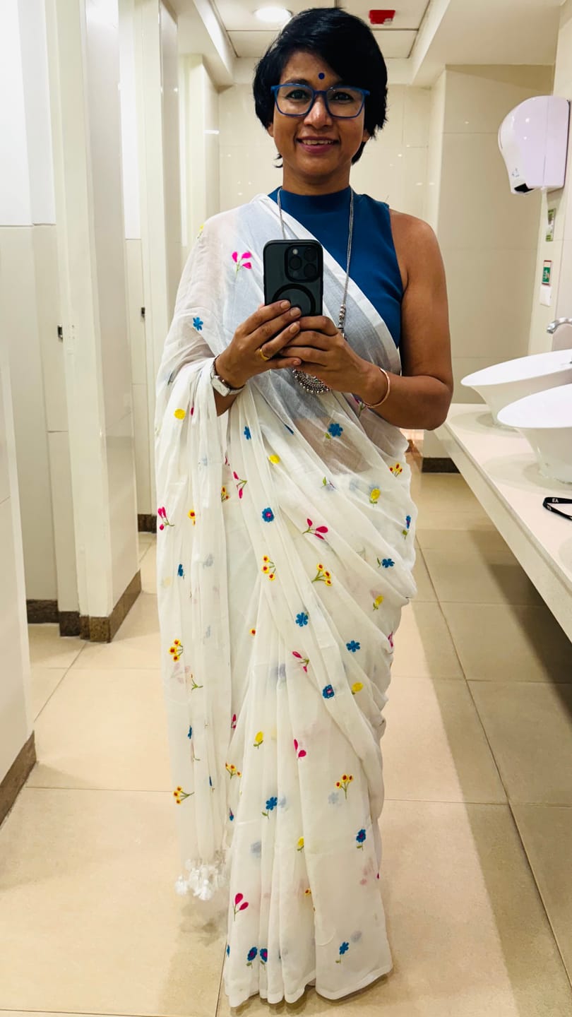 Customer photo review of White Embroidered Mulmul Cotton Saree