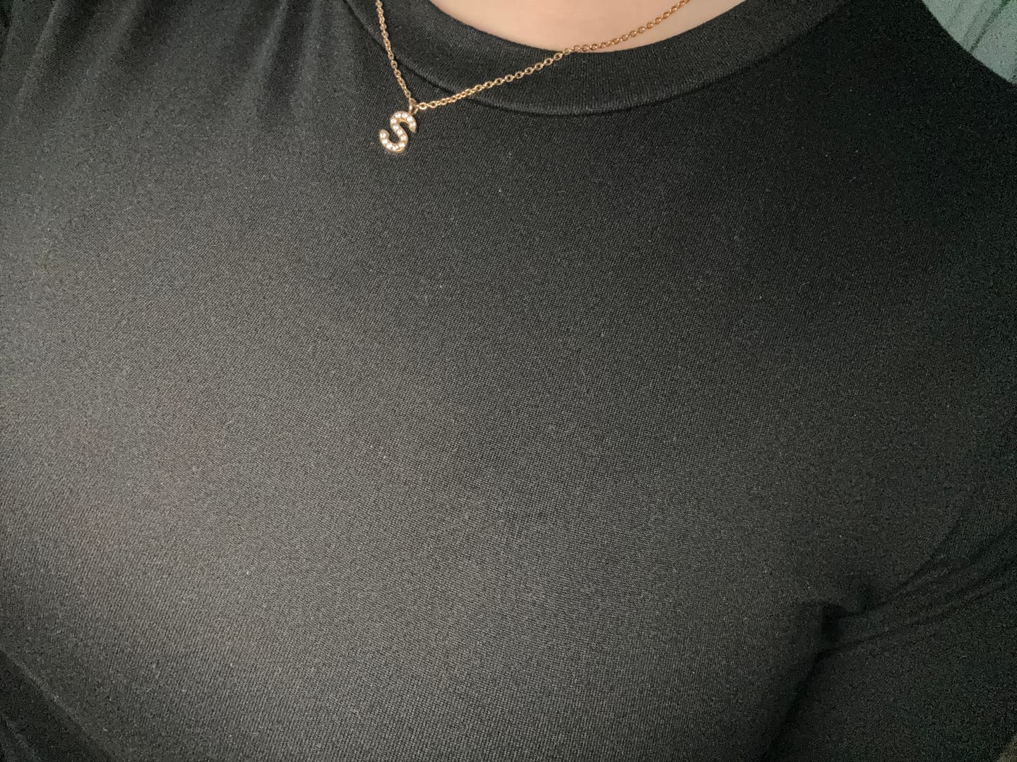 Customer photo review of Filigran Letter Halskette | 18K vergoldet