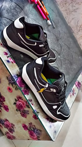 Customer photo review of HARVEY Black White Men's casual sneaker