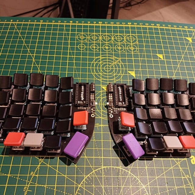 Customer photo review of Lily58 Tilting Kit (Kailh Choc switches)
