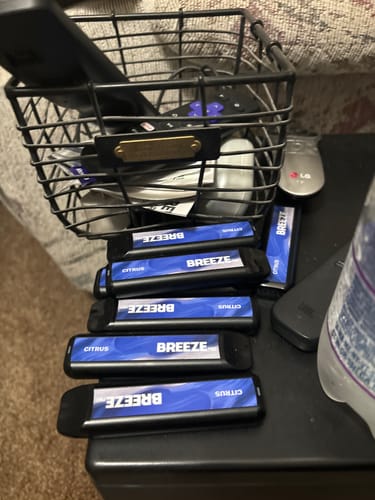 Customer photo review of Breeze Pro Disposable Vape