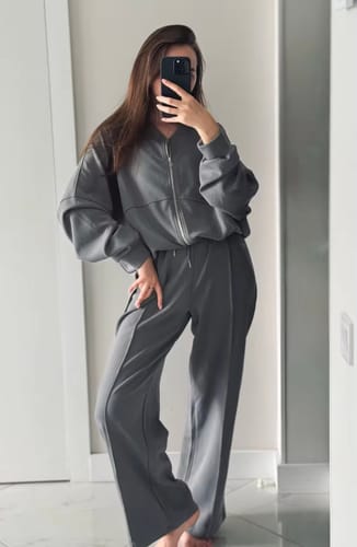Customer photo review of Emily | Comfy Tracksuit™