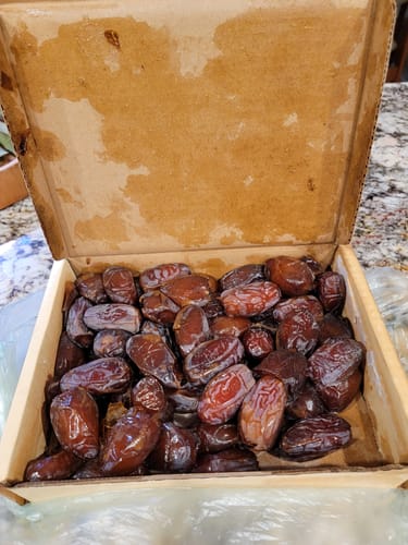 Customer photo review of [PREORDER] Soft Rutab Medjool Dates - 3 lb Box