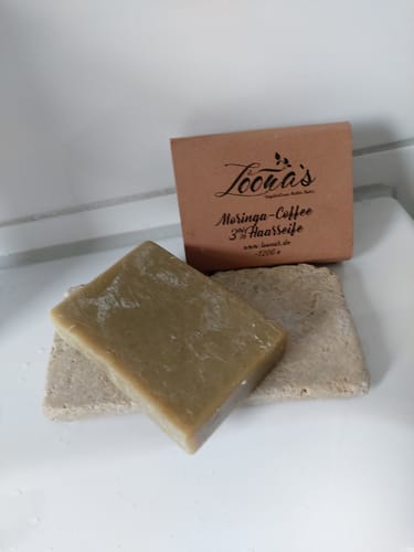 Customer photo review of NEU: 3% Moringa-Coffee-Glow Haarseife (Einstiegs-Haarseife/Alle Haartypen)