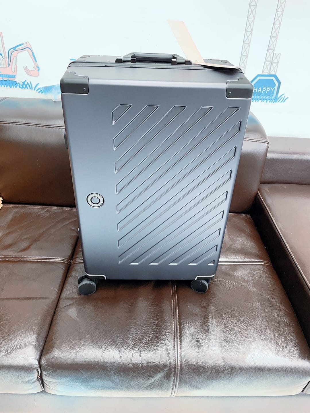 Customer photo review of JLY UrbanNomad - Small Suitcase (54.5cm)